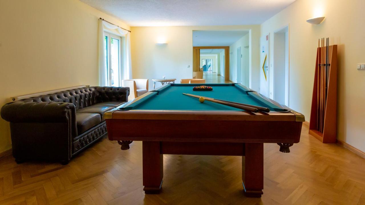 Seepark Hotel Am Wandlitzsee Ngoại thất bức ảnh