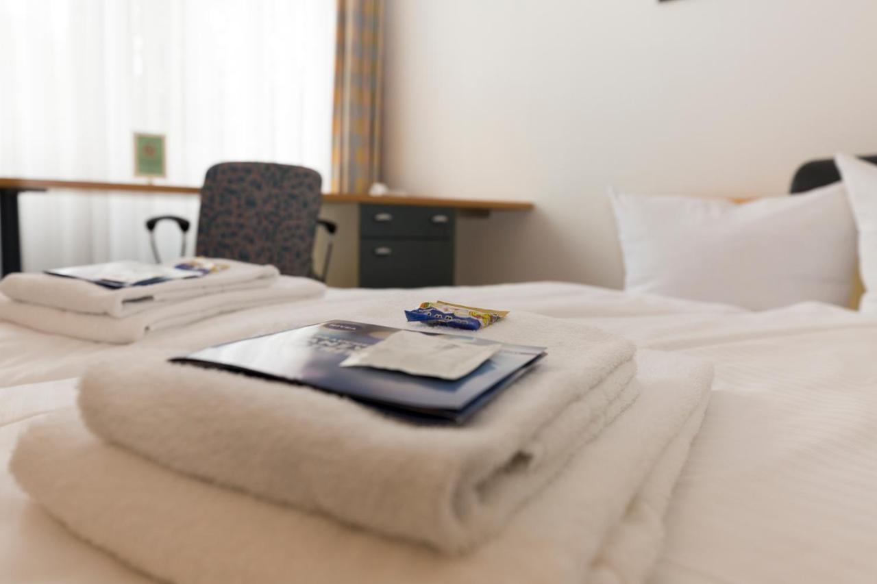 Seepark Hotel Am Wandlitzsee Ngoại thất bức ảnh