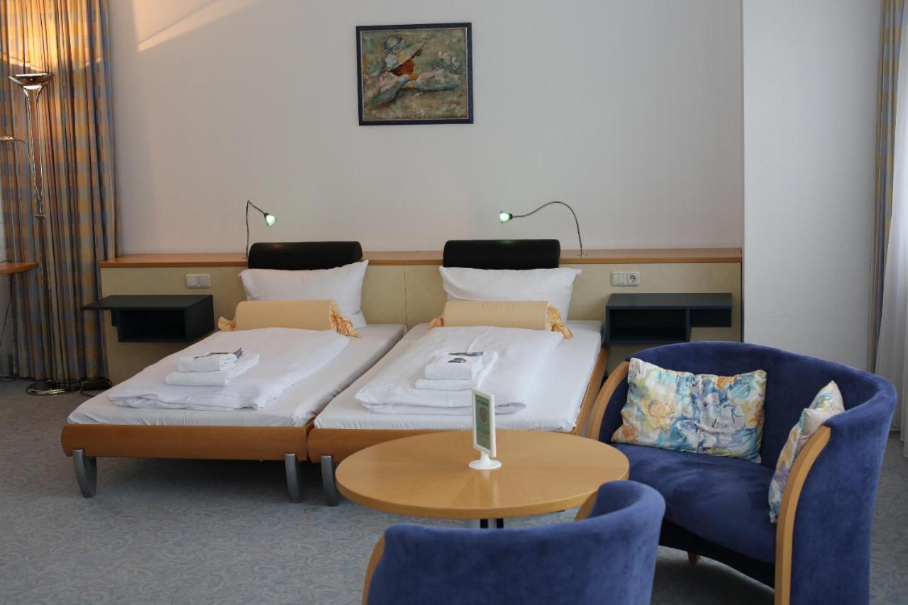 Seepark Hotel Am Wandlitzsee Ngoại thất bức ảnh