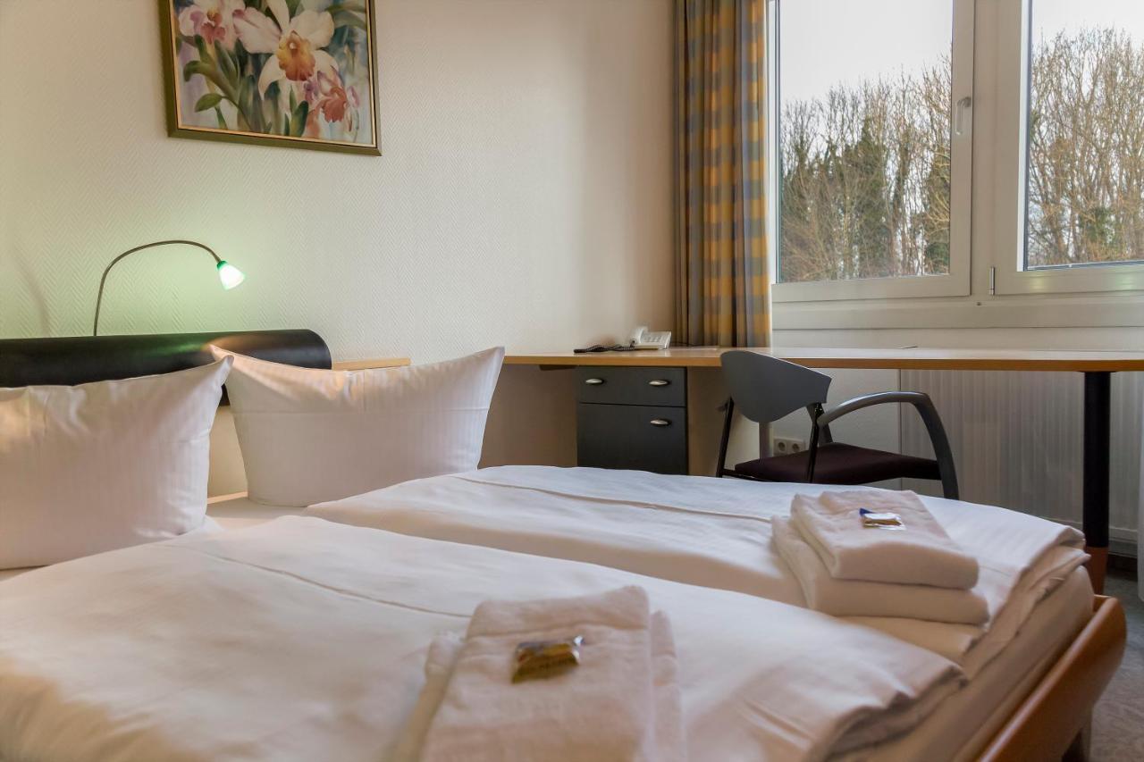 Seepark Hotel Am Wandlitzsee Ngoại thất bức ảnh
