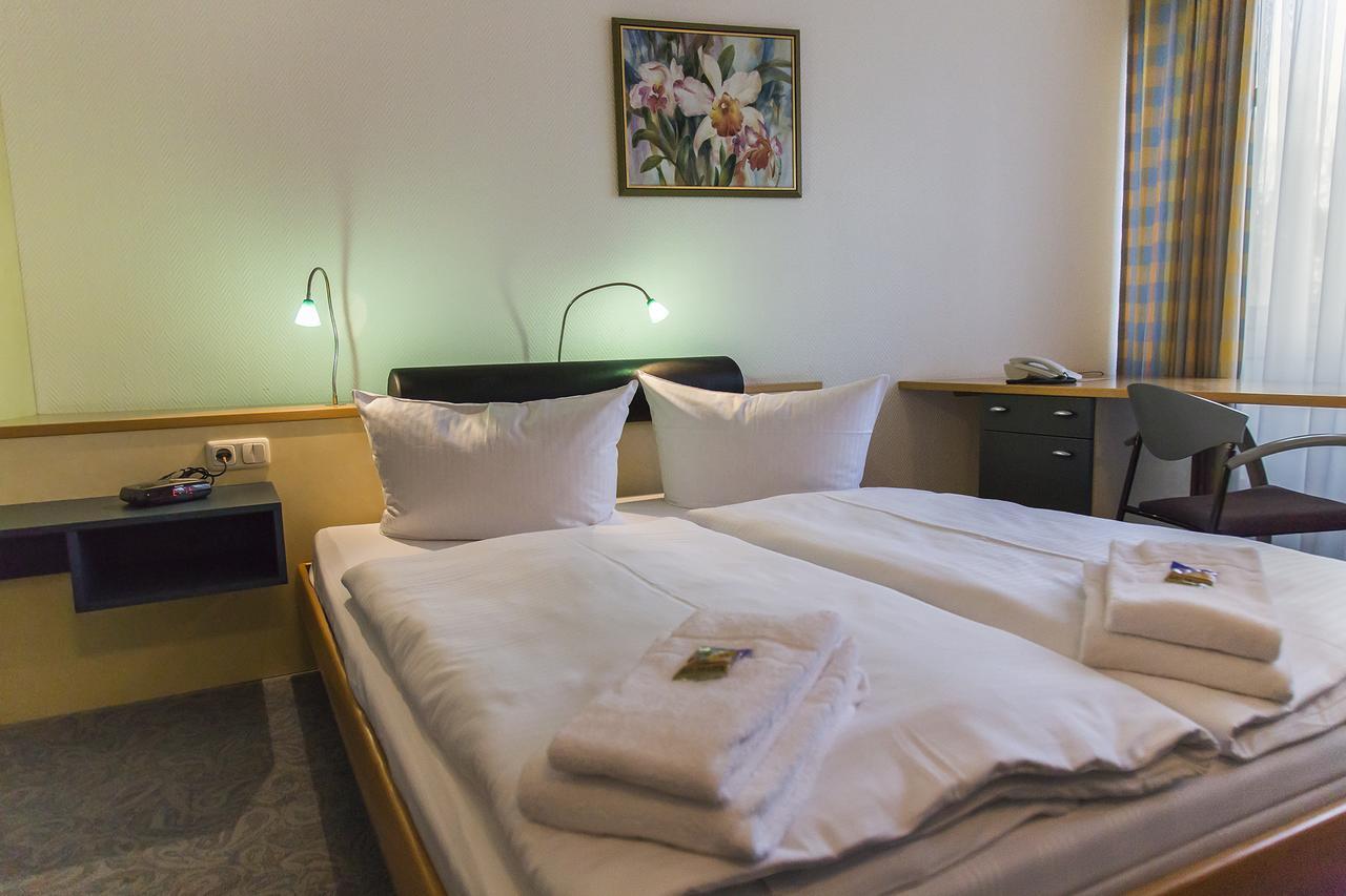 Seepark Hotel Am Wandlitzsee Ngoại thất bức ảnh